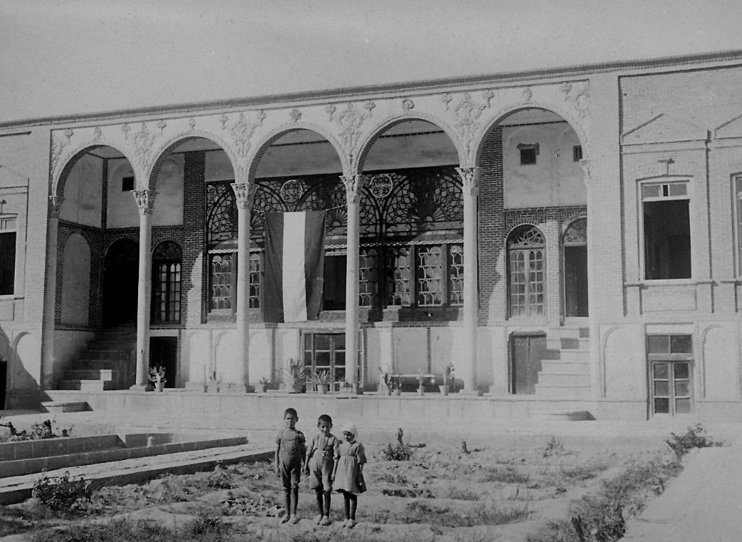 After the First World War, Christoffel was not allowed to resume his work in Malatya. He travelled to Persia. He stopped in Tabriz, the capital of the province of Azerbaijan, and set up a new home for blind and orphaned children. Christoffel wanted to continue his work in the interior of the country.